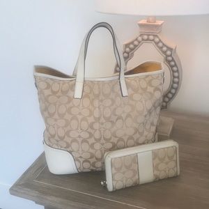 Coach handbag/matching wallet